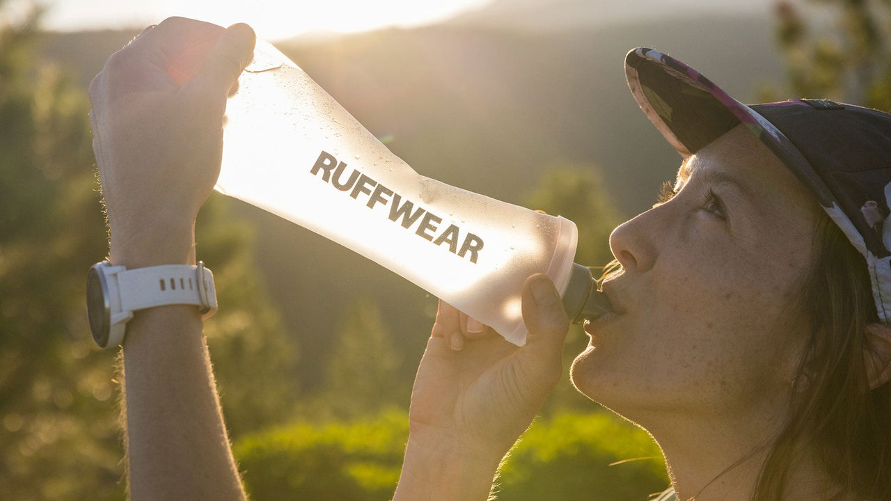 飲むたびに本体が縮んでコンパクトに